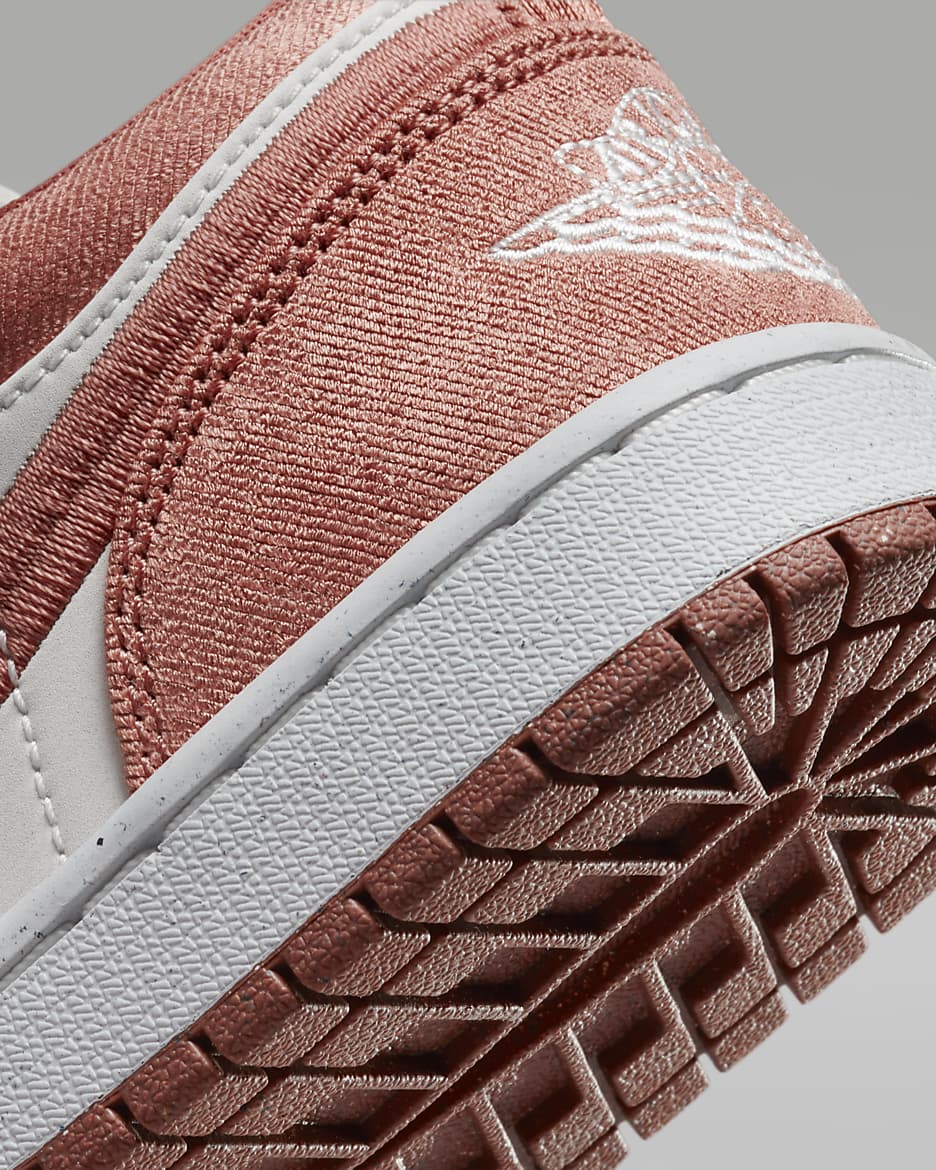 Jordan peach shoes top